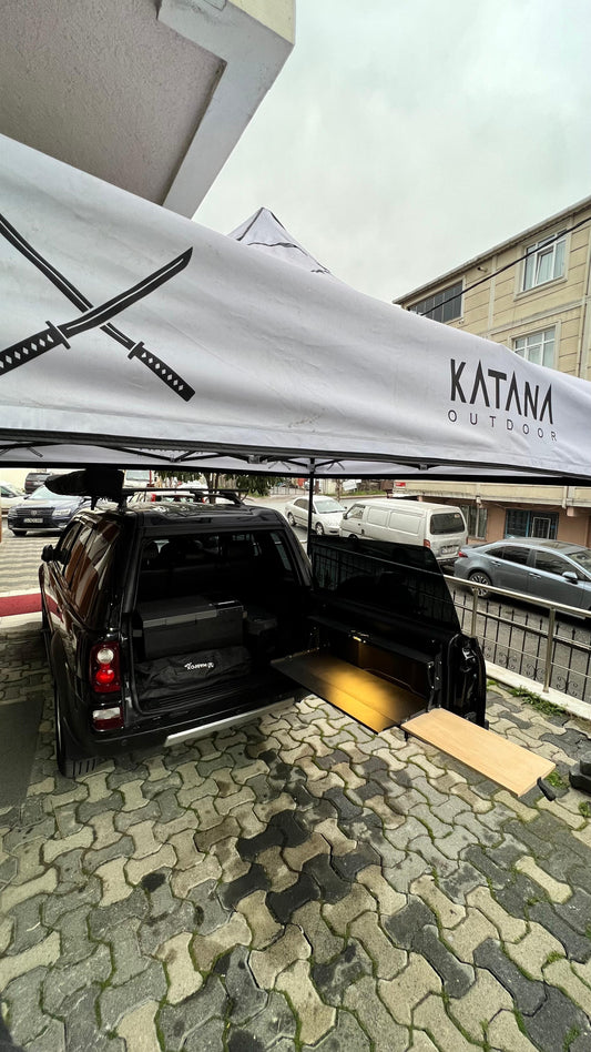 UNIVERSAL XL PREMIUM TAILGATE TABLE