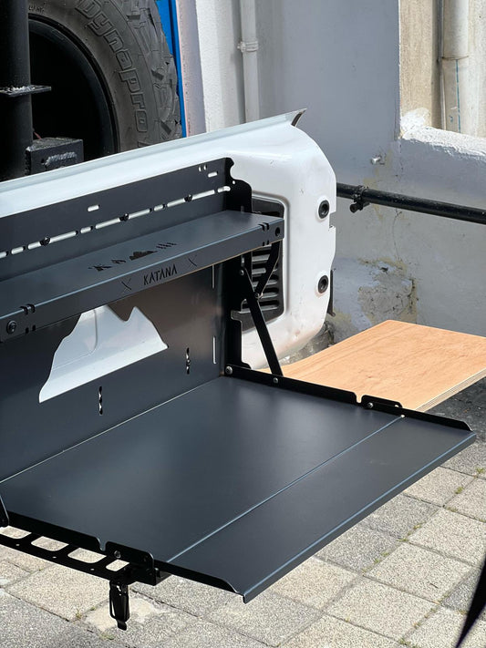 JEEP WRANGLER TAILGATE TABLE